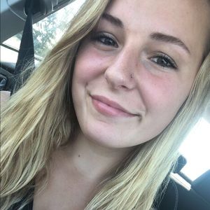 Meet your Posher, Allyson